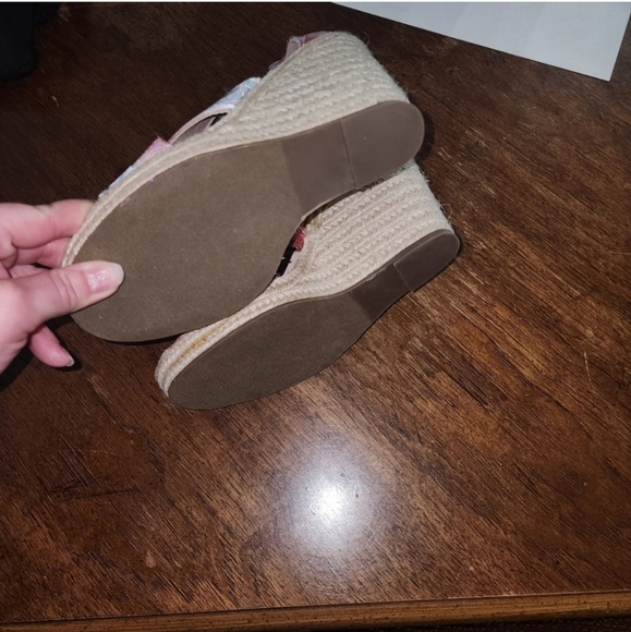 Shoe dazzle 10 floral wedge sandal - Picture 4 of 5